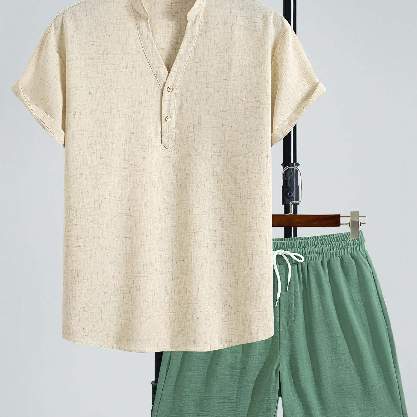 Men's Two-Piece Casual Set with Henley Shirt and Shorts – Modern Summer Outfit for Vacation & Everyday Wear