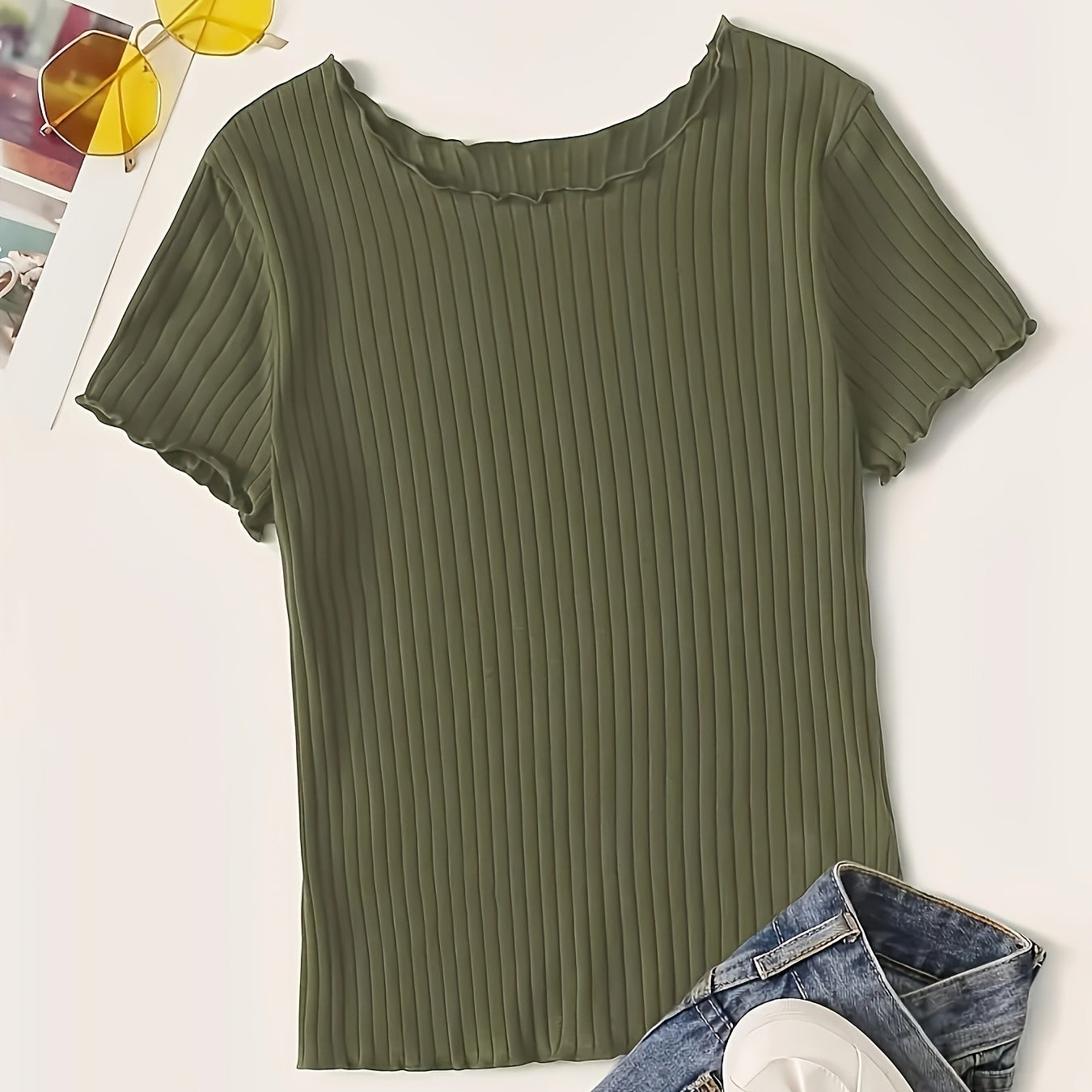 Women's short-sleeve ribbed top with wavy hem – fashionable basic for everyday and office wear
