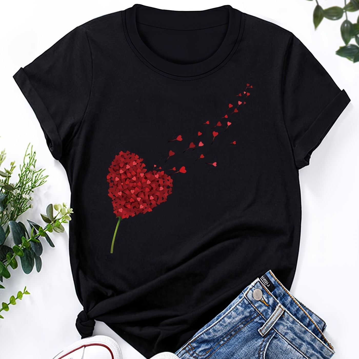 Women's T-Shirt with Heart Pattern – Trendy Casual Shirt for Summer and Everyday Wear