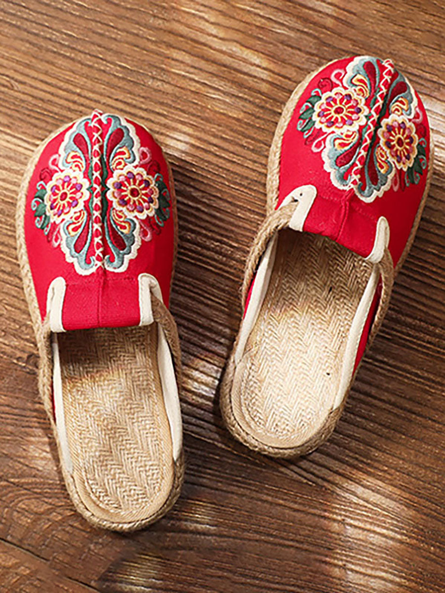 Women's folk slippers with embroidery – house shoes in bohemian style for spring, summer & autumn