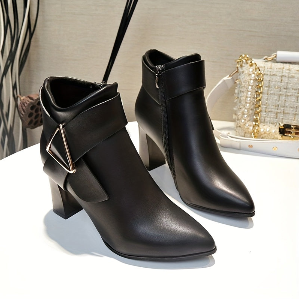 Damen Stiefelette mit Blockabsatz, spitzer Zehenpartie und seitlicher Schnalle