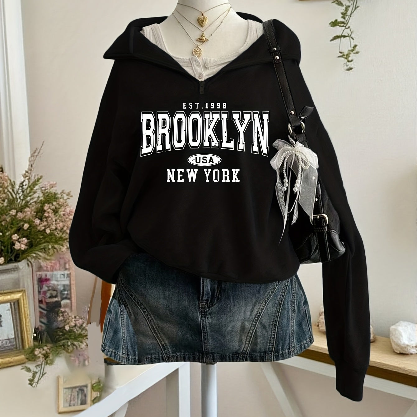 Sweatshirt with half-zip, collar, and Brooklyn print