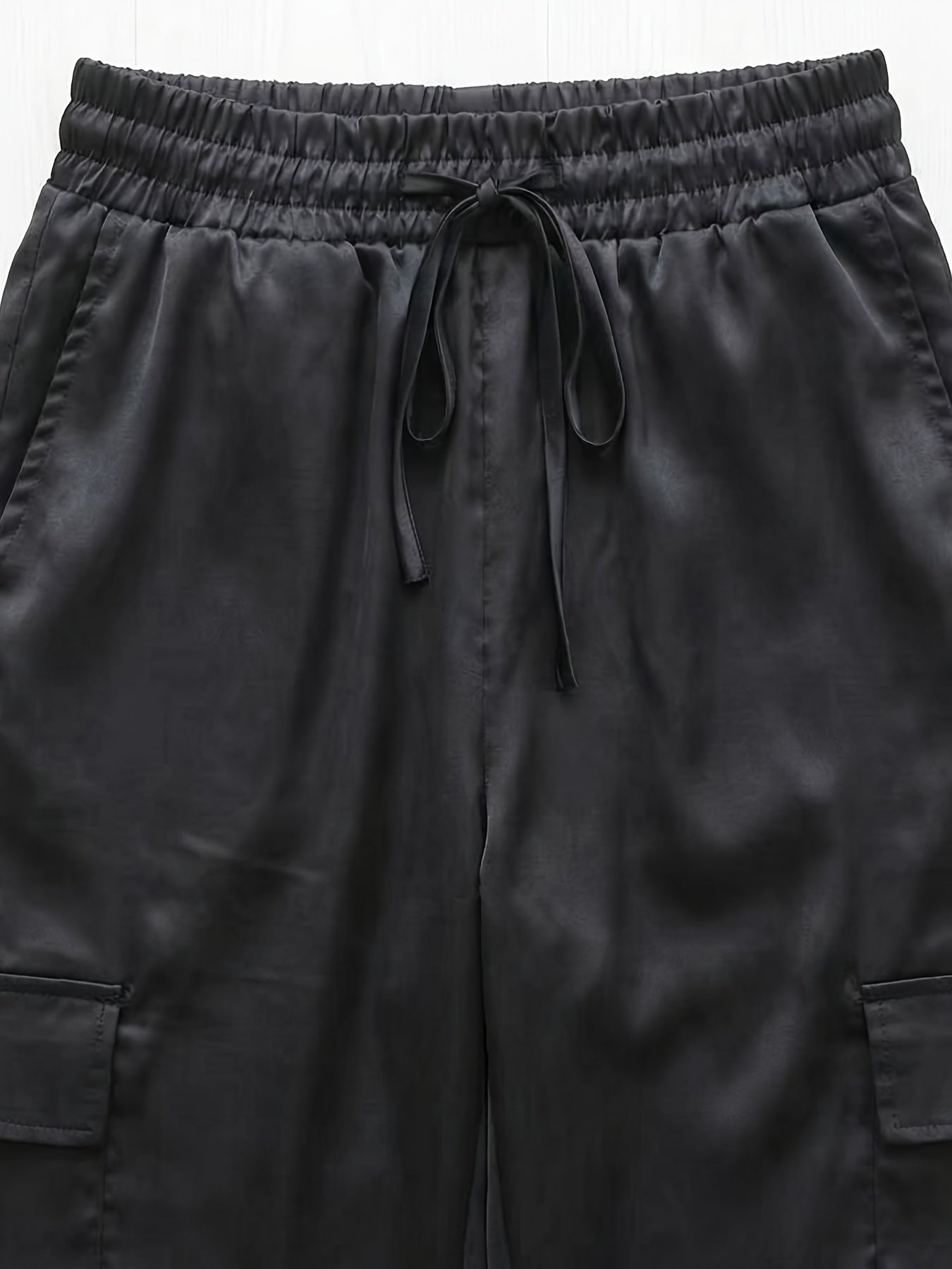 Women's jogger pants with pockets and modern cut – perfect for leisure and everyday wear