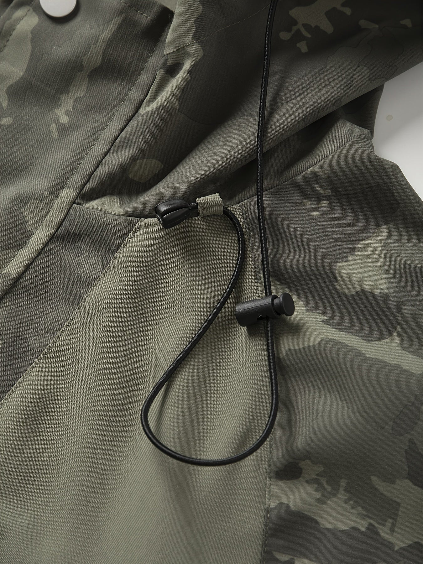 Men's camouflage jacket with hood and zipper