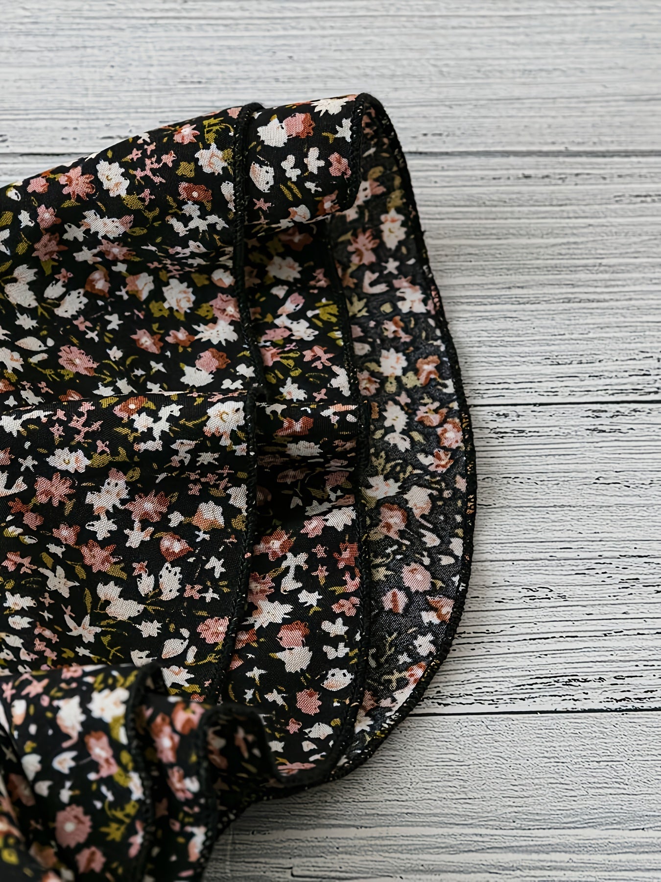 Women's summer blouse shirt with floral pattern and ruffled sleeves – Casual elegance for everyday and vacation