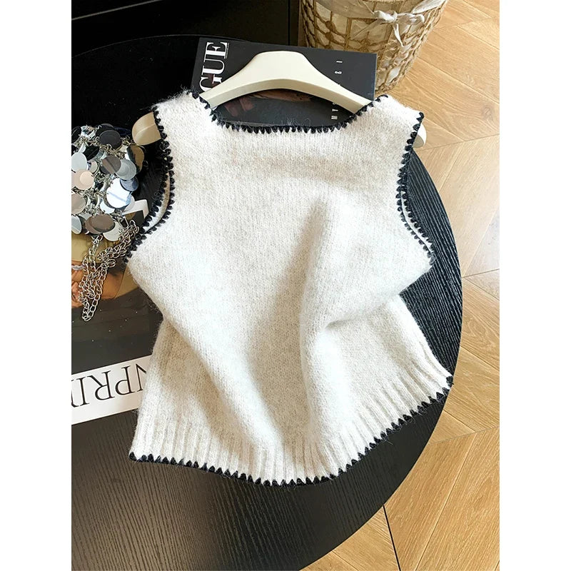 Strick-Tanktop mit Zierschleife und Häkelrand, quadratischer Ausschnitt