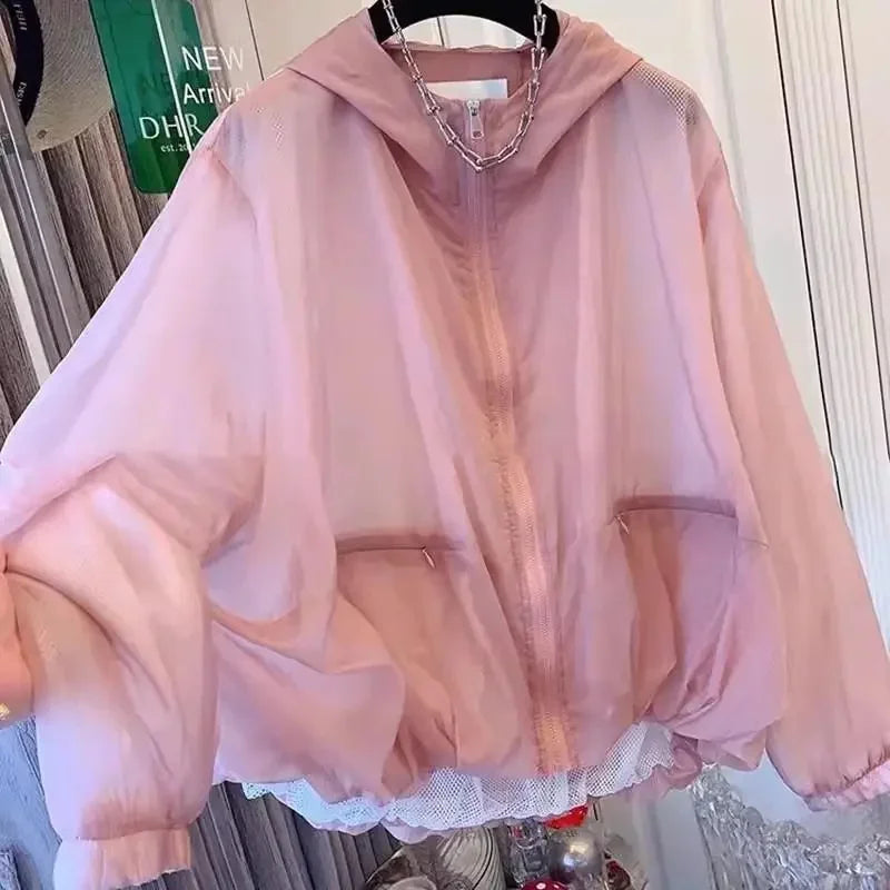 Women's lightweight windbreaker with hood and zipper, loose fit, sheer design