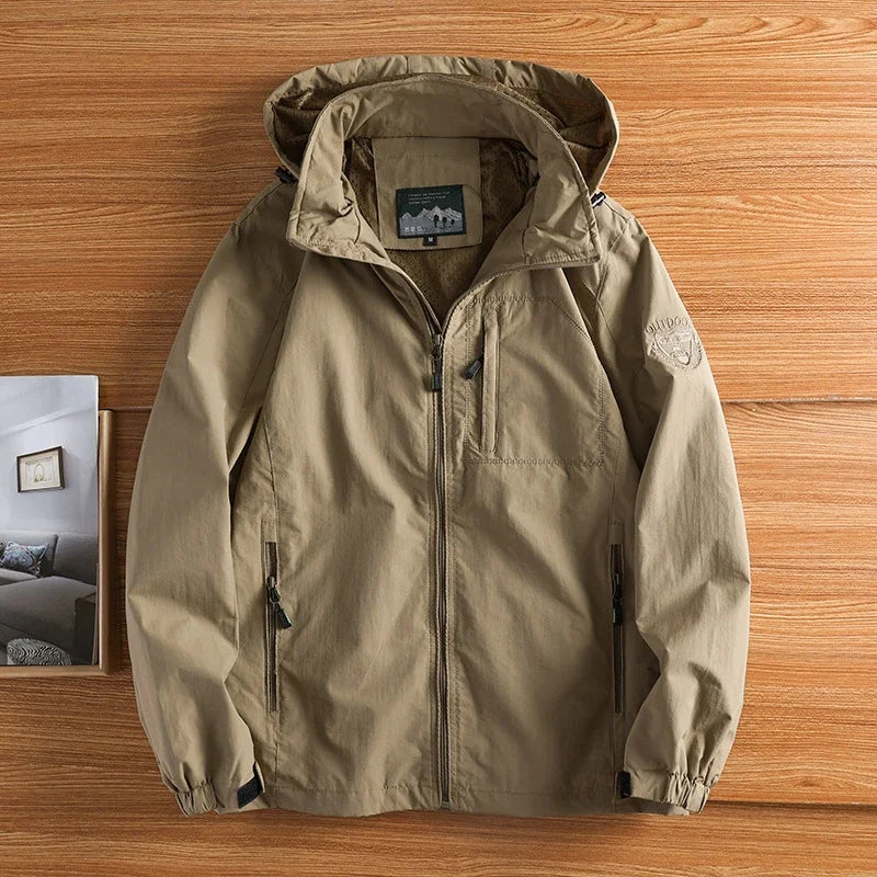 Herren Outdoor Jacke mit Kapuze – Winddichte Übergangsjacke für Männer