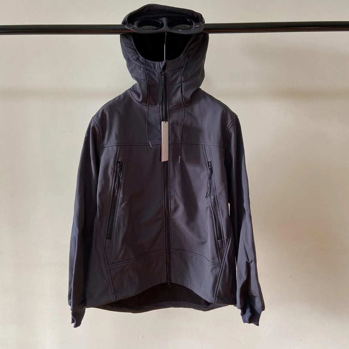 Kapuzenjacke mit Reißverschluss und integrierter Brille - Schwarz