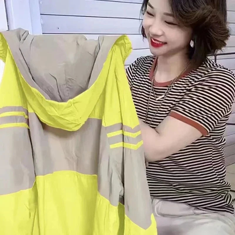 Women's two-tone hooded jacket with zipper