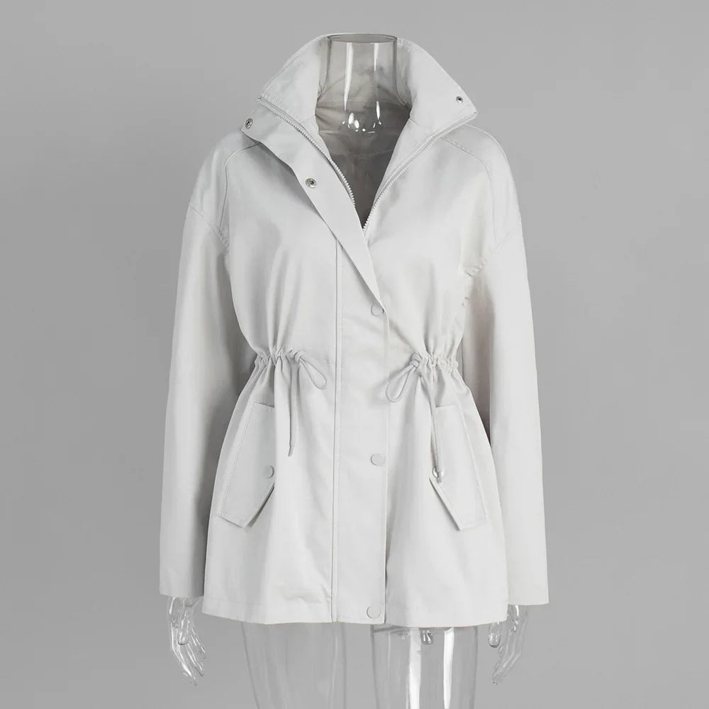 Damen Kurzjacke mit Reißverschluss, Stehkragen und Kordelzug in der Taille