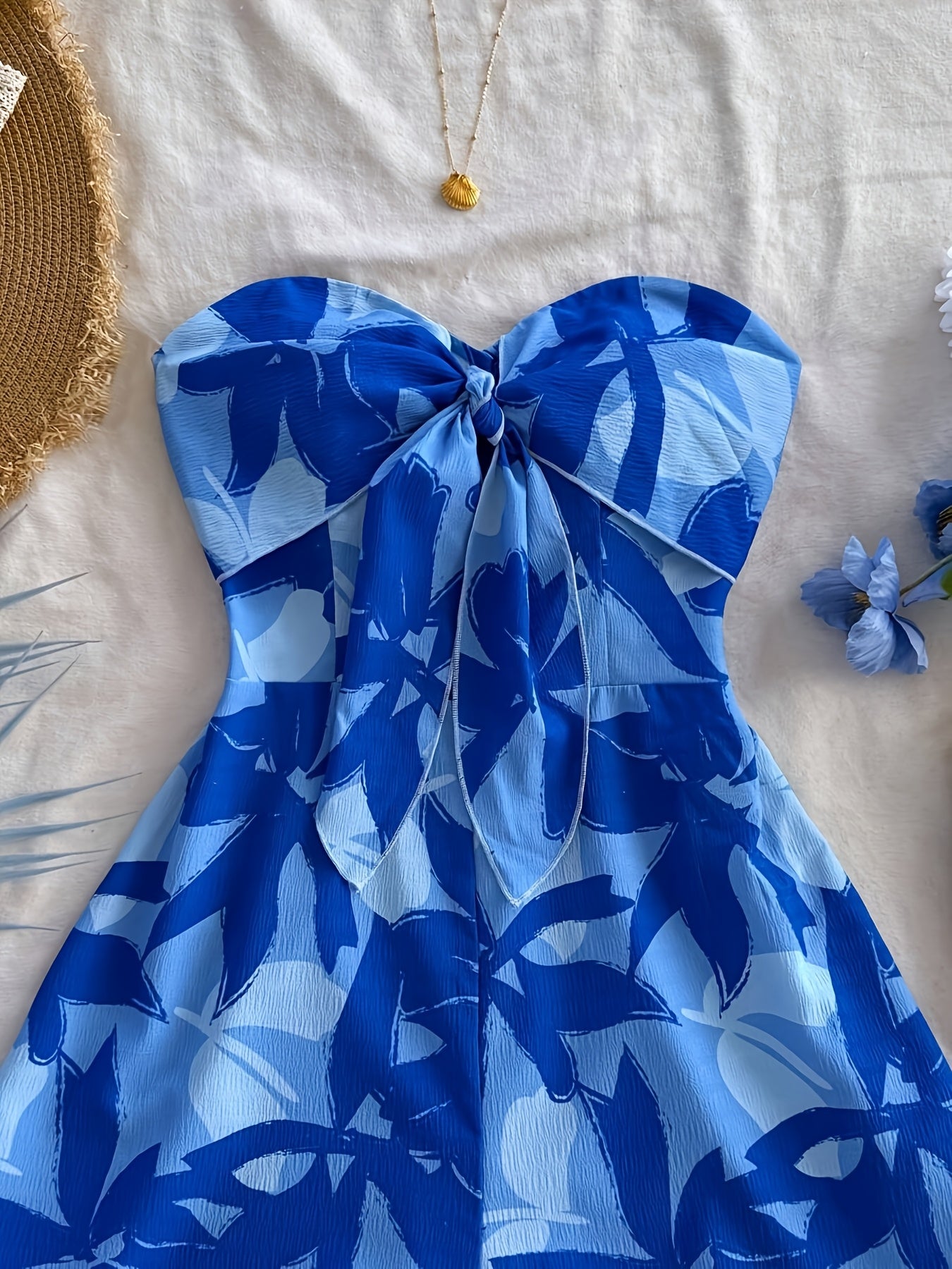 Women's Bandeau Summer Jumpsuit Playsuit with Floral Pattern and Bow Detail – Perfect for Vacation and Leisure