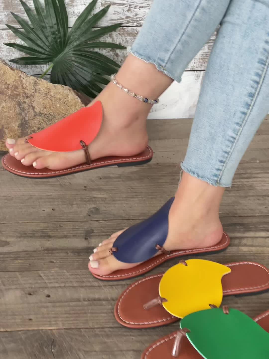 Women's Toe Separator Sandals Modern Casual Style – Flat Summer Shoes for Everyday and Vacation