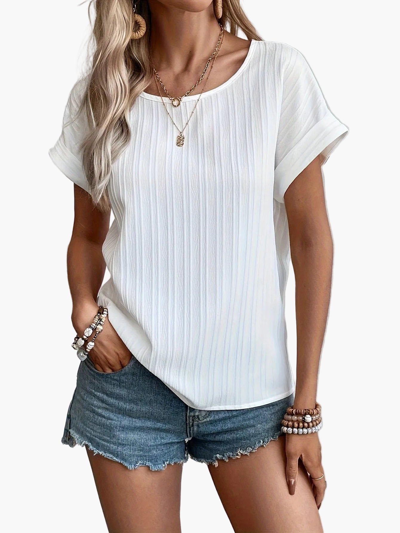 Women's Summer Casual Top with Round Neckline – Stylish Basic for Everyday and Leisure