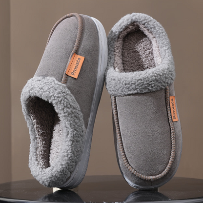 Men's plush-lined slippers, cozy winter footwear, black