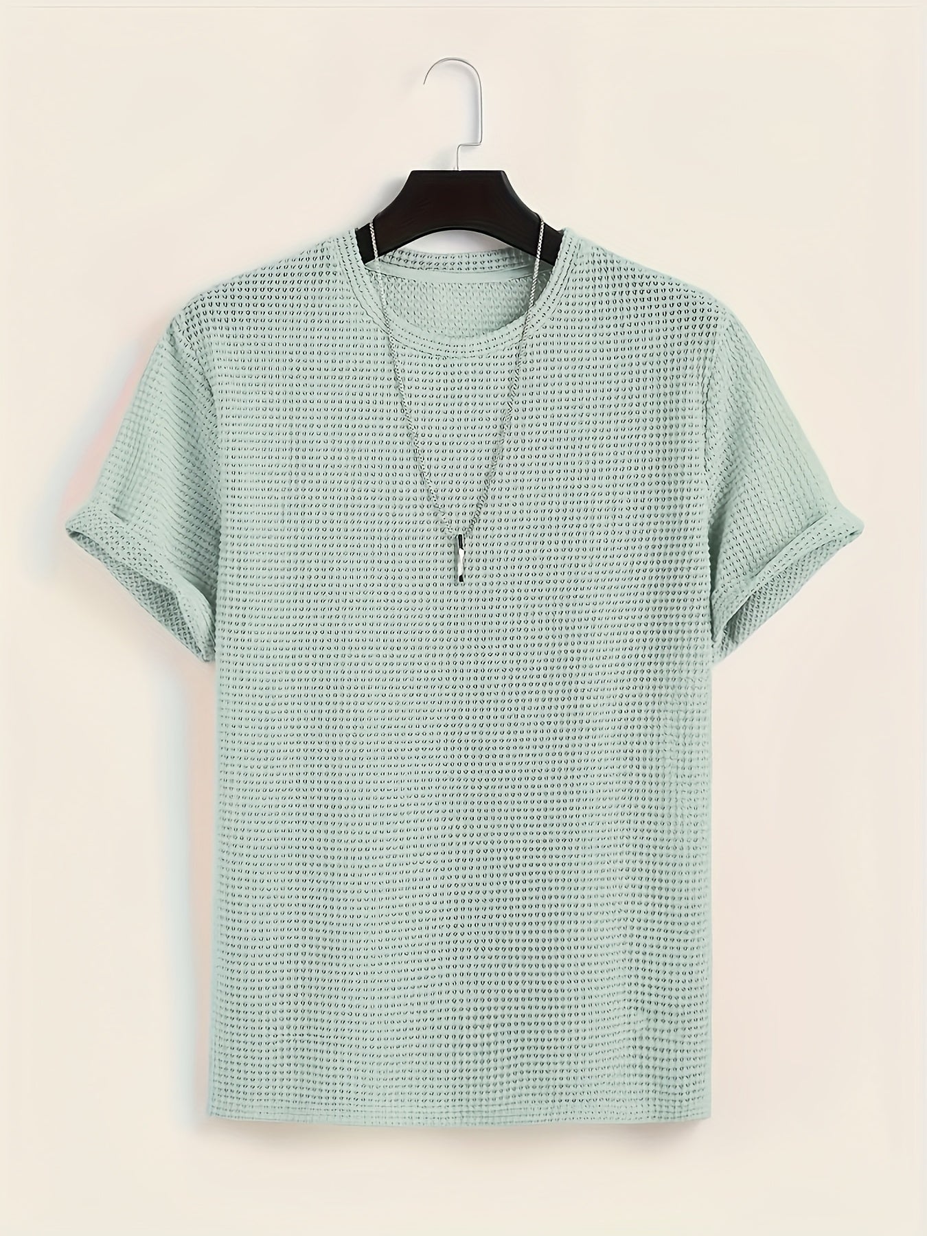 Men's short-sleeve T-shirt with modern mesh design and casual style