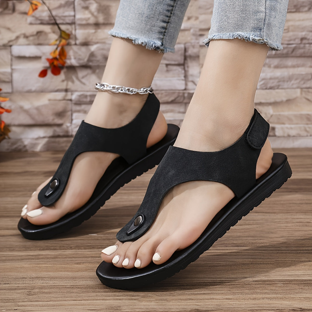 Women's Toe-Post Sandals Modern Design Comfortable for Everyday and Leisure