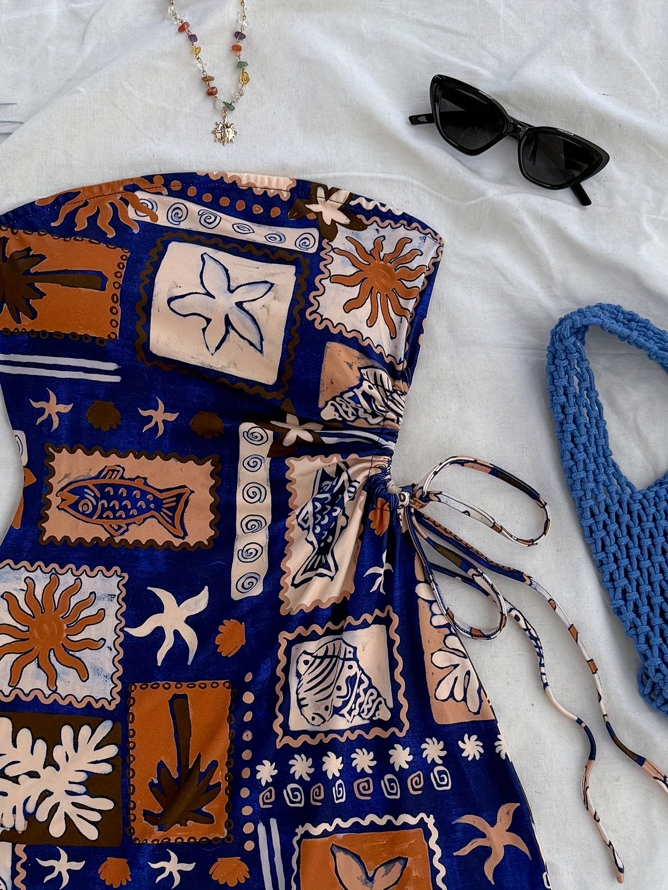 Women's bandeau mini dress with maritime print, beach holiday style, summer fashion