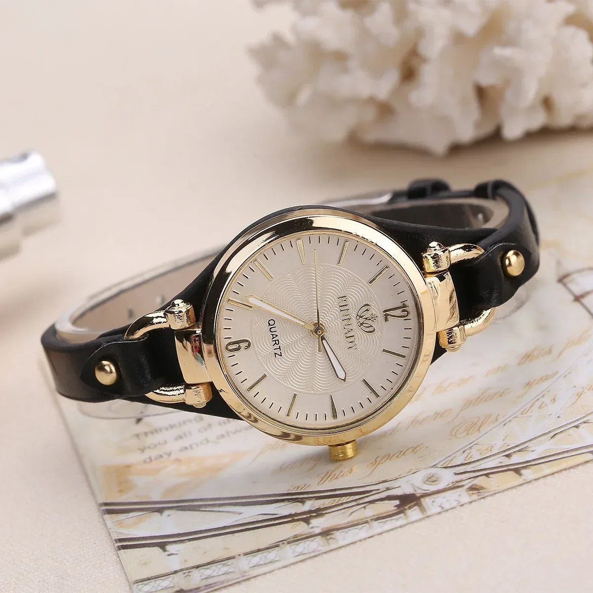 Ladies' Vintage Wristwatch – Elegant Quartz Watch for Everyday and Special Occasions