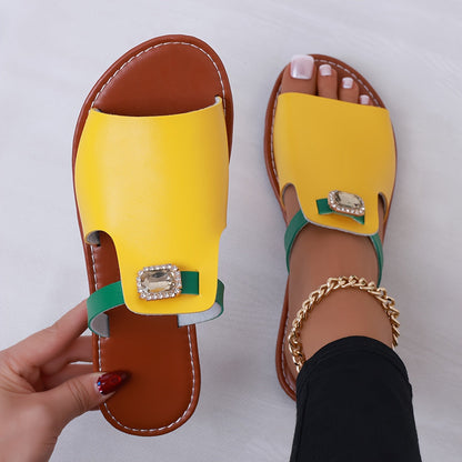Women's slide sandals with gemstones – fashionable flats for everyday and vacation