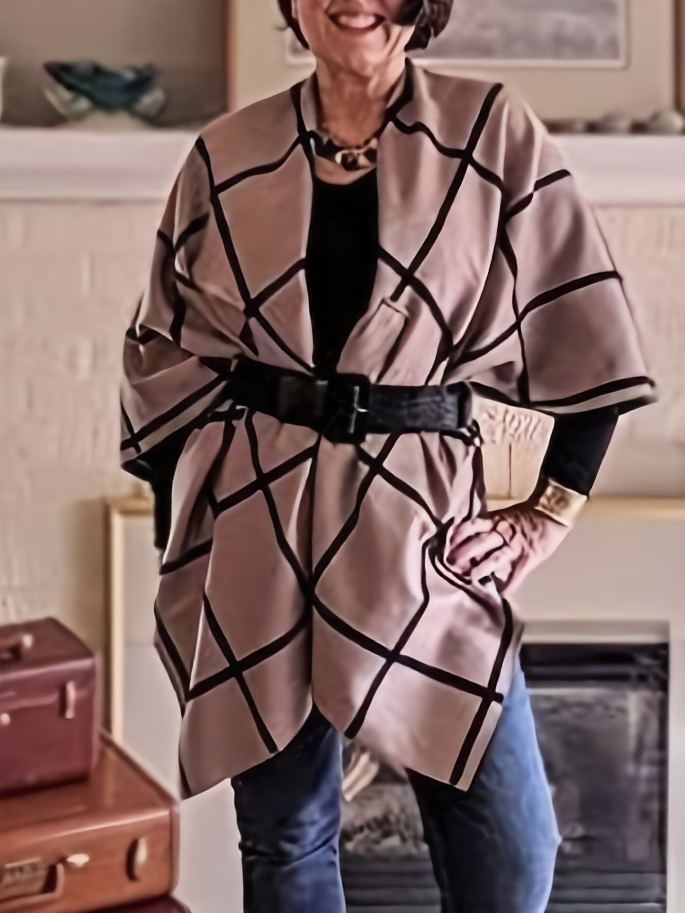 Damen Poncho Kariert Beige Schwarz mit Bindedetail