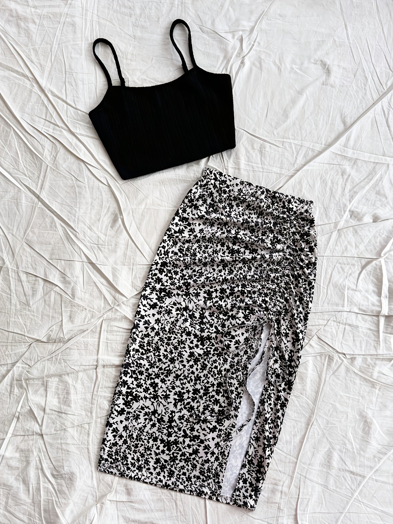 Women's Summer Outfit Set – Fashionable Top and Midi Skirt with Floral Design for Vacation and Leisure