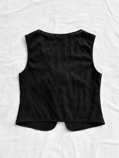 Women's sleeveless vest with tie and crinkle look – Boho streetwear for leisure & vacation
