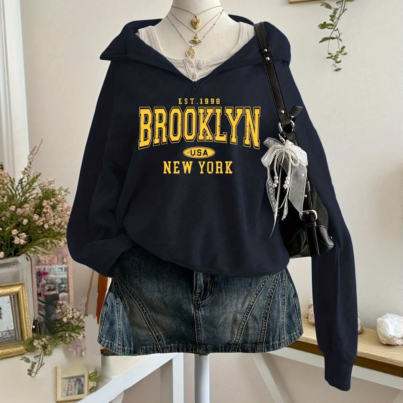 Sweatshirt with half-zip, collar, and Brooklyn print