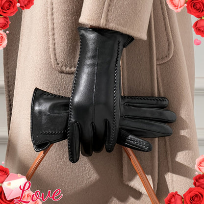 Schwarze Handschuhe mit Ziernähten, warm gefüttert