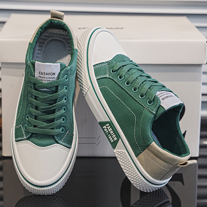 Men's low-top sneakers in retro skater style for leisure and everyday wear