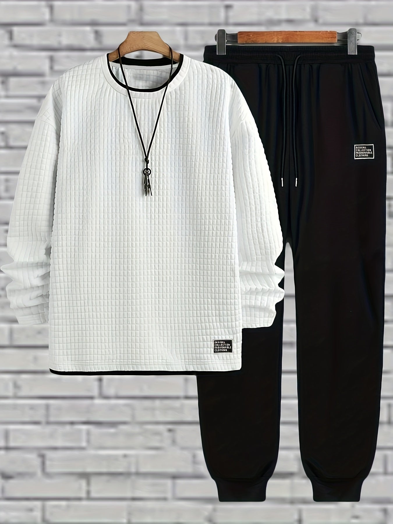 Men's two-piece set: quilted crew-neck pullover & jogging pants in white and black
