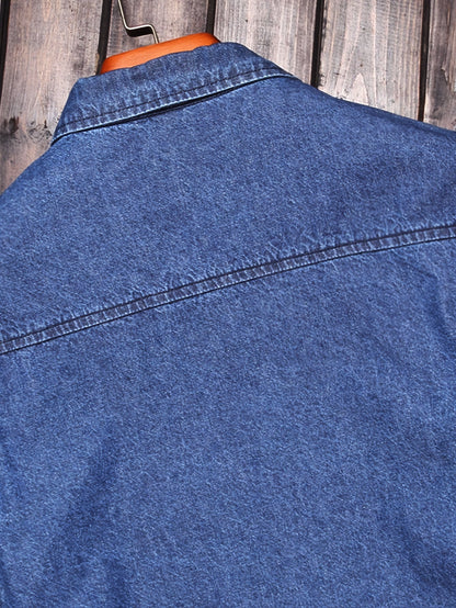 Men's casual style denim shirt for leisure and everyday wear