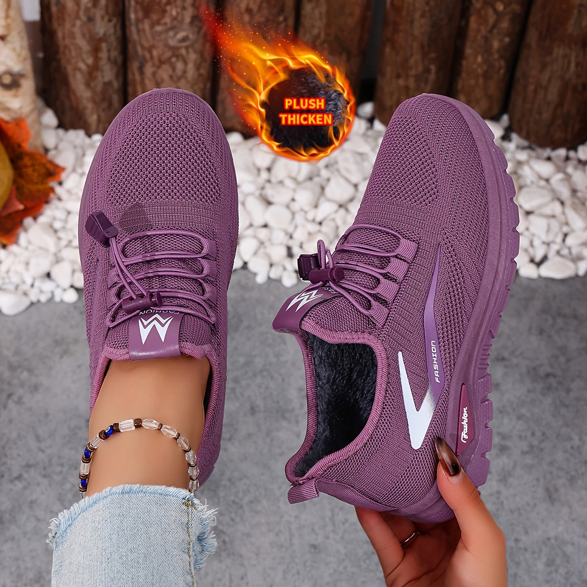 Pink women's sneakers lined with elastic laces