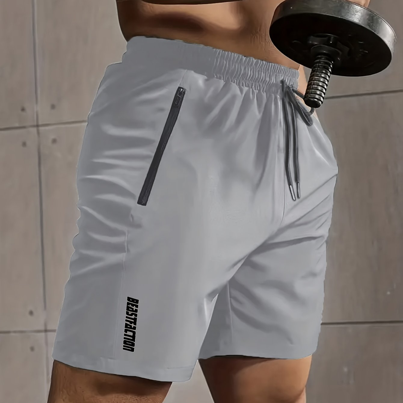 Men's Sports and Fitness Shorts with Zipper Pocket – Ideal for Training & Leisure