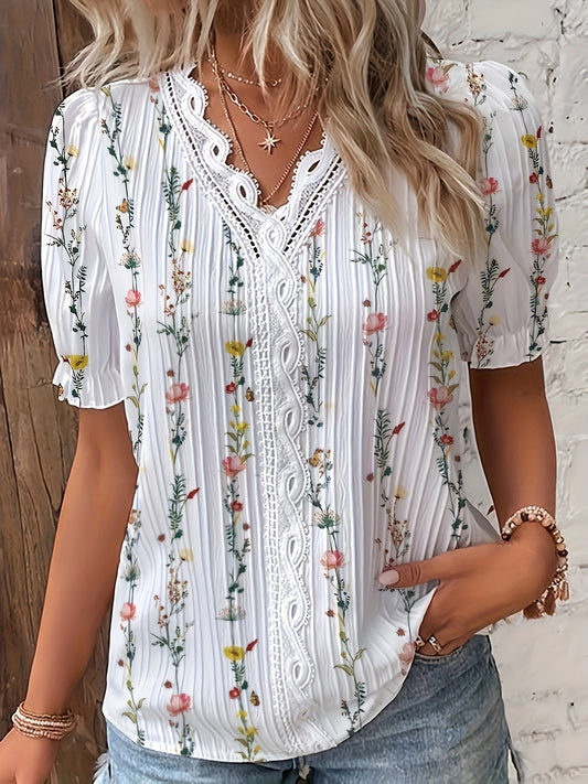 Women's blouse with floral pattern and ruffled collar – elegant summer style for leisure and everyday wear