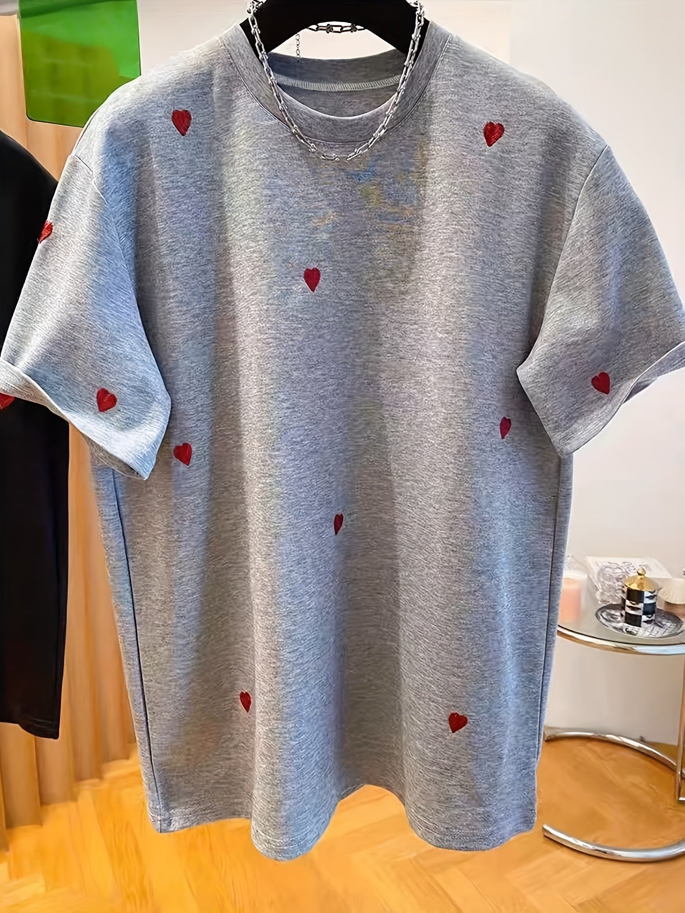 Women's T-Shirt with Embroidery and Heart Pattern – Casual Style, Spring/Summer
