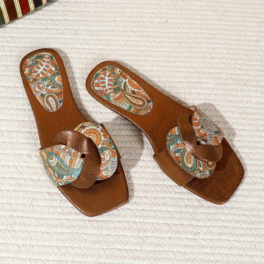 Women's slip-on shoes with paisley pattern and modern design – stylish summer shoes for everyday and leisure use