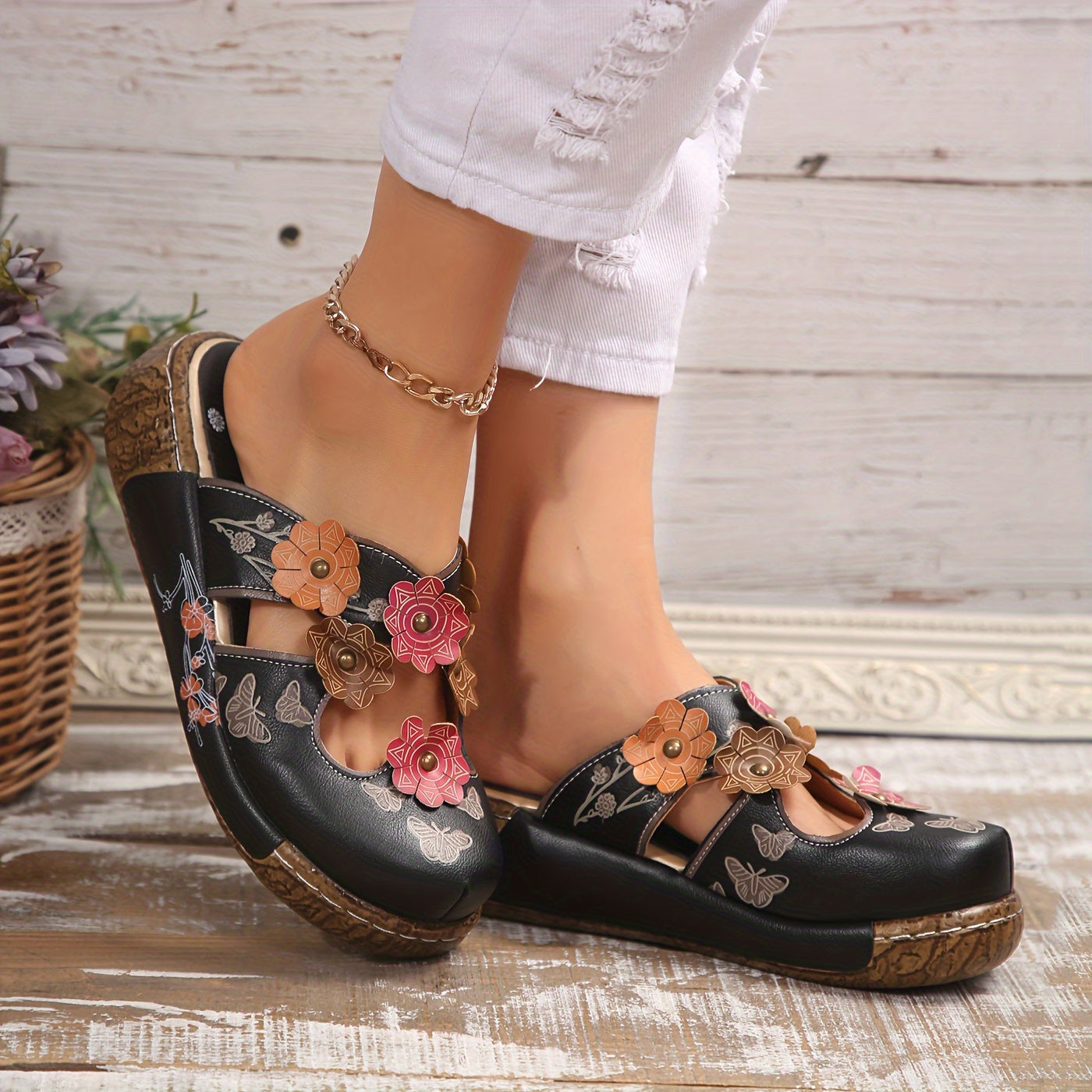 Women's Comfortable Wedge Heel Clogs with Flower Appliqué – Casual Boho Slip-On Shoes