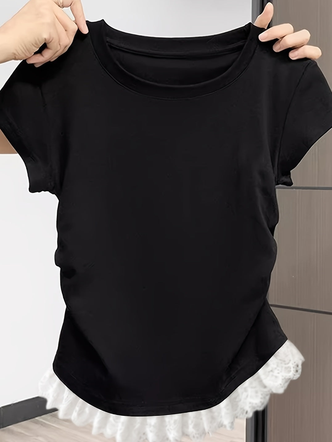 Women's short-sleeve shirt with ruching and lace trim – fashionable basic for everyday and leisure wear