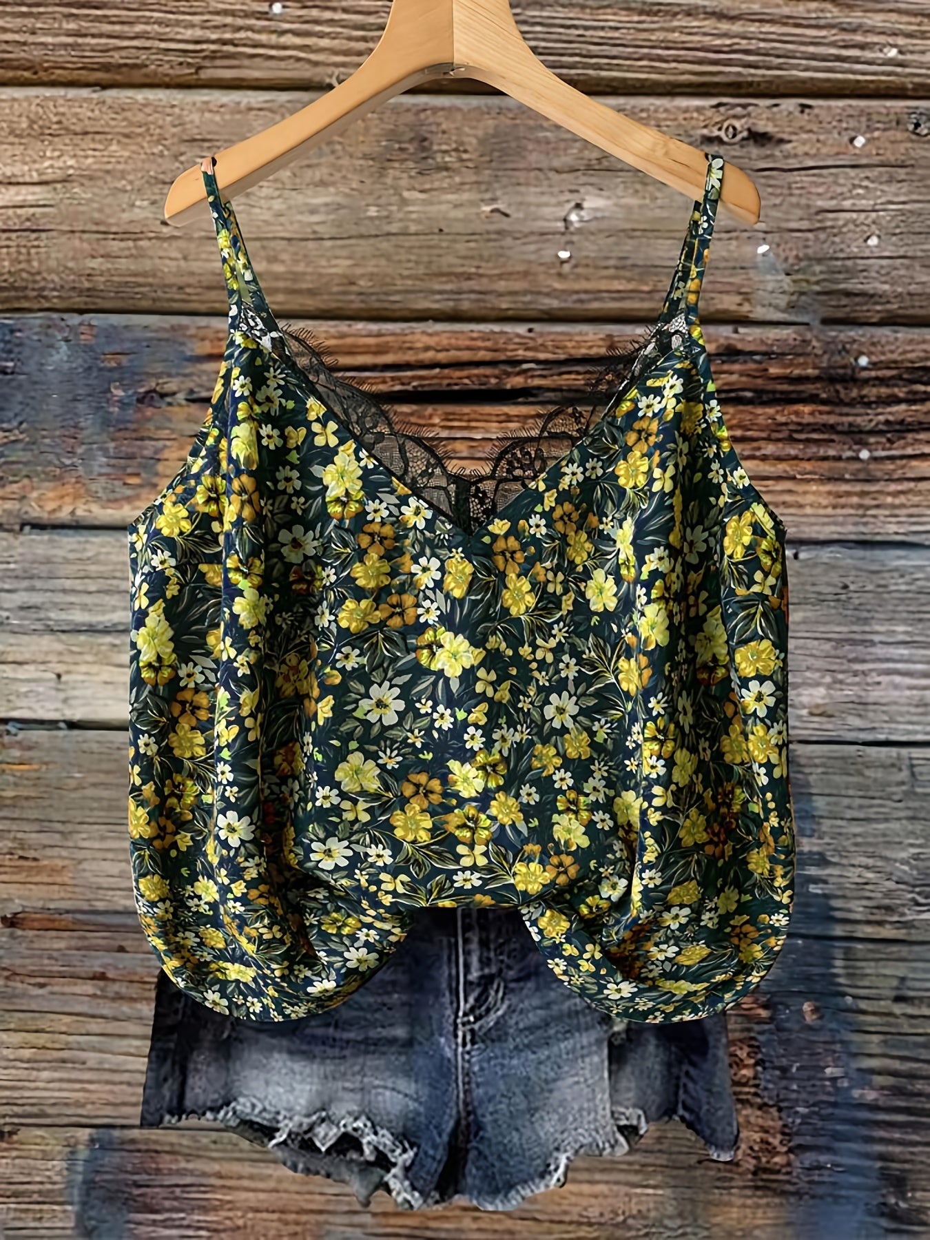 Women's summer top with floral pattern and lace trim, casual spaghetti strap tank top