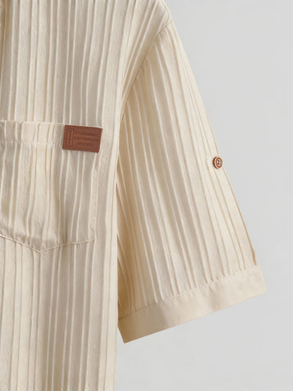 Men's short-sleeve shirt with pleated texture and stand-up collar – modern casual shirt for summer & vacation