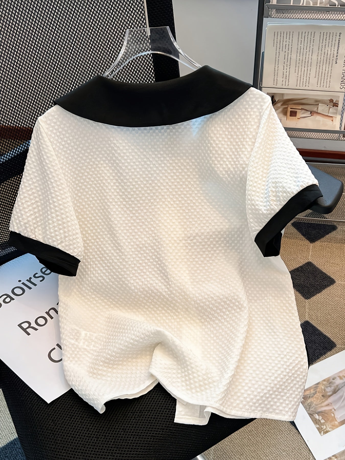 Women's blouse with vintage collar and button placket – elegant casual style for office & everyday wear