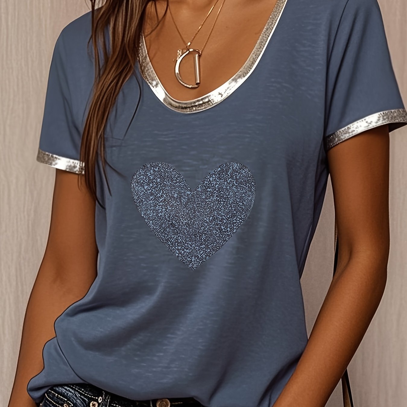Women's shirt with heart motif and metallic details – trendy casual shirt for everyday wear and special occasions