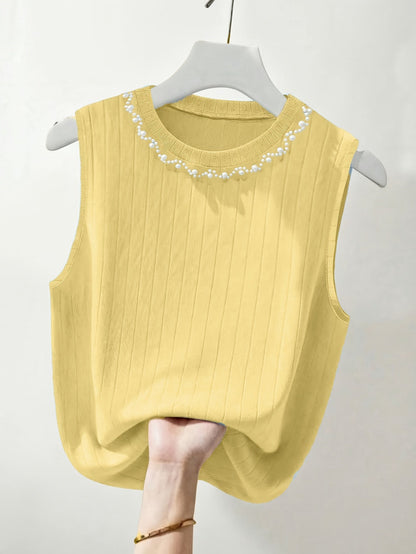 Women's sleeveless knit top with pearl embellishment – Elegant casual look for spring and summer