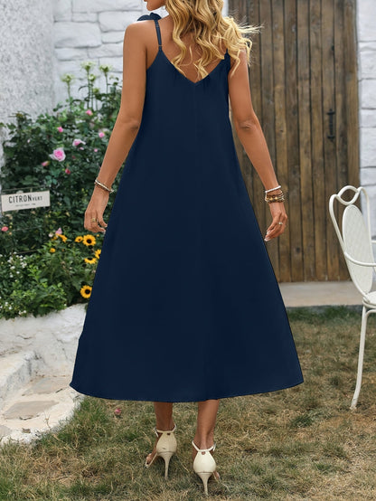 Women's Elegant Maxi Dress with V-Neck and Floral Applique – Perfect for Summer Parties and Garden Gatherings