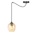 Hanglamp met amberkleurige glazen kap en zwart snoer aan een zwarte ronde plafondplaat