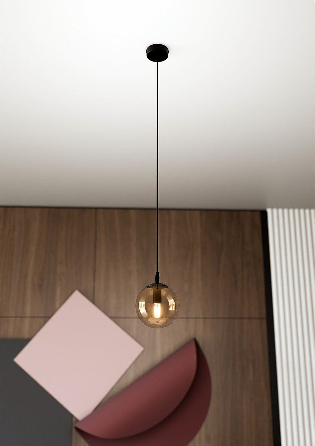 Hanglamp Cosmo gepoedercoat staal en glas, amber kap Ø 14 cm, zwart frame, 1 fitting E14, modern