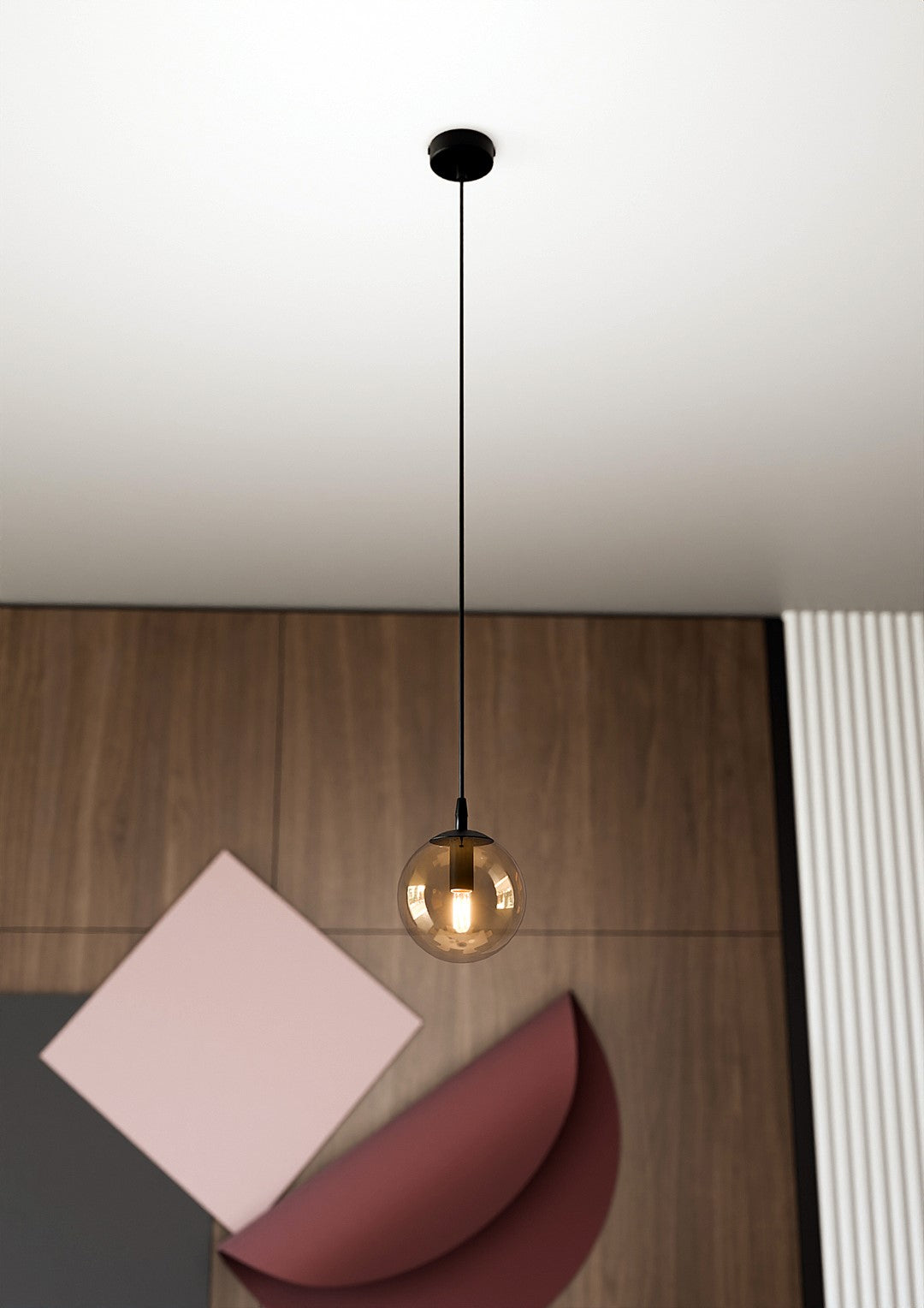 Hanglamp Cosmo gepoedercoat staal en glas, amber kap Ø 14 cm, zwart frame, 1 fitting E14, modern