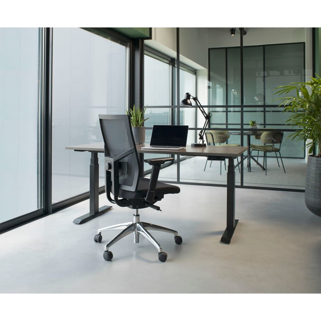 Bureaustoel ergonomisch mesh zwart, Regain-stoffering, 4D-armleggers en synchroonmechaniek