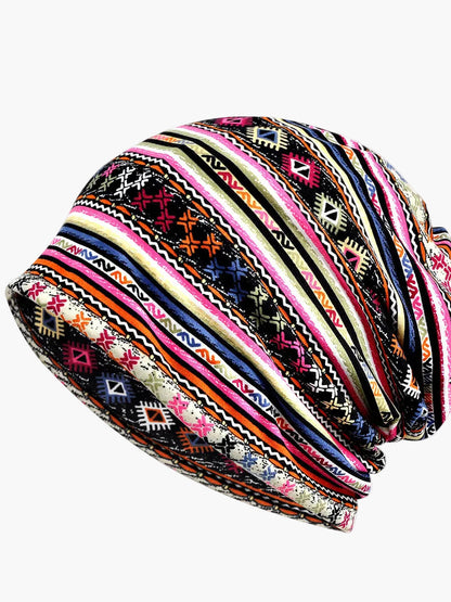 Women's knit cap with flower pattern – Fashionable loose fit style for everyday, leisure & outdoor activities